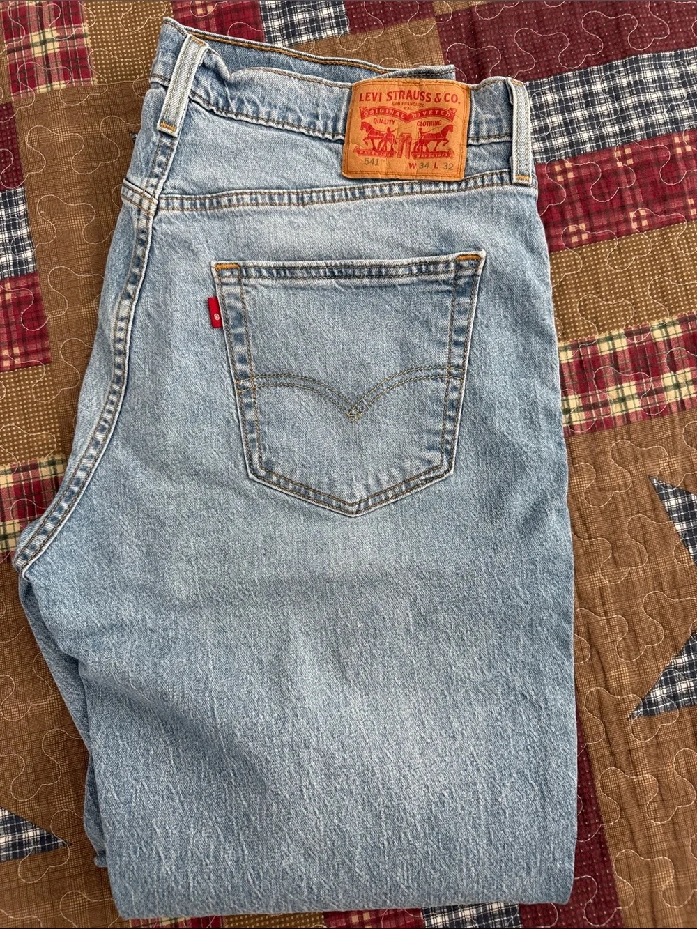 Levi's 541 Athletic Taper Jeans